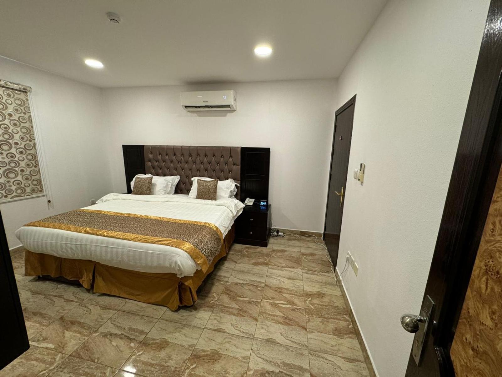 Ahla Makan Dammam Exterior photo
